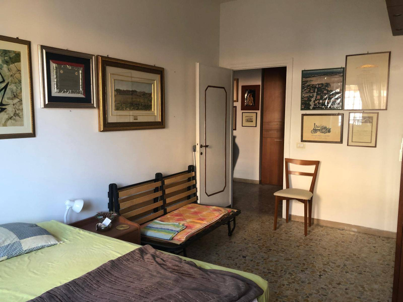 Tipologia Immobile: appartamento Provincia: roma Comune: pomezia Località:  Indirizzo: Via La Spezia