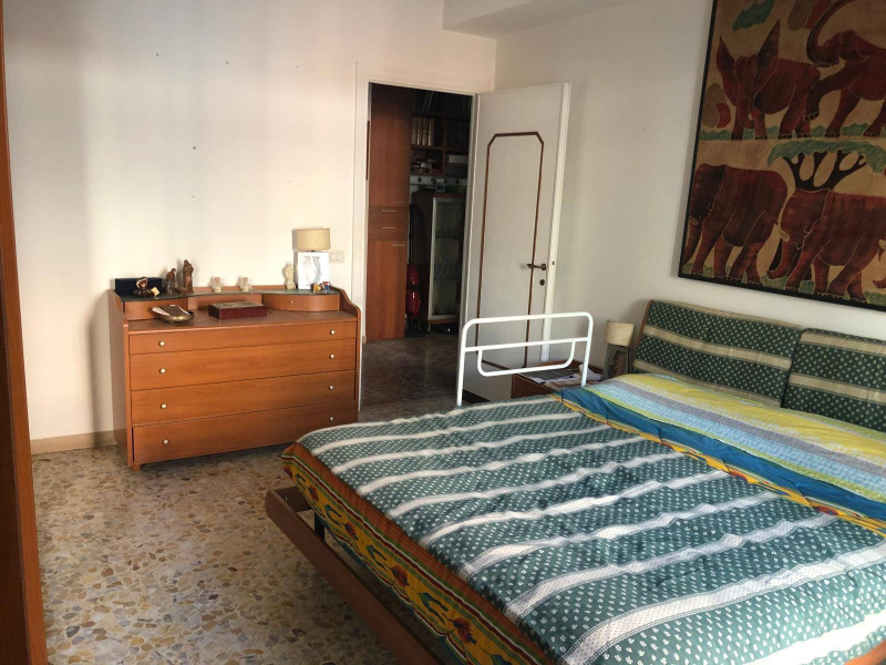 Tipologia Immobile: appartamento Provincia: roma Comune: pomezia Località:  Indirizzo: Via La Spezia