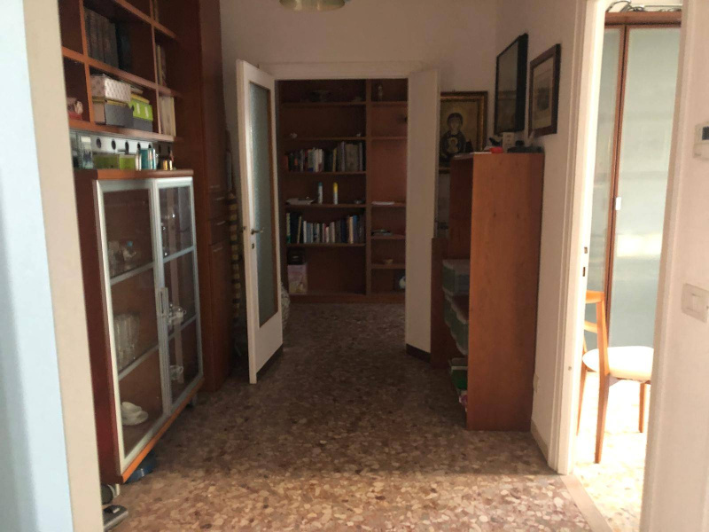 Tipologia Immobile: appartamento Provincia: roma Comune: pomezia Località:  Indirizzo: Via La Spezia
