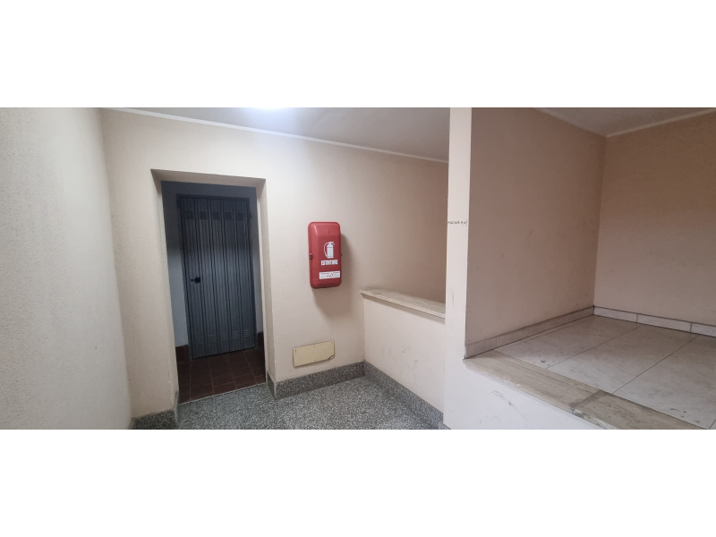 Tipologia Immobile: appartamento Provincia: roma Comune: pomezia Località:  Indirizzo: Piazza San Benedetto da Norcia
