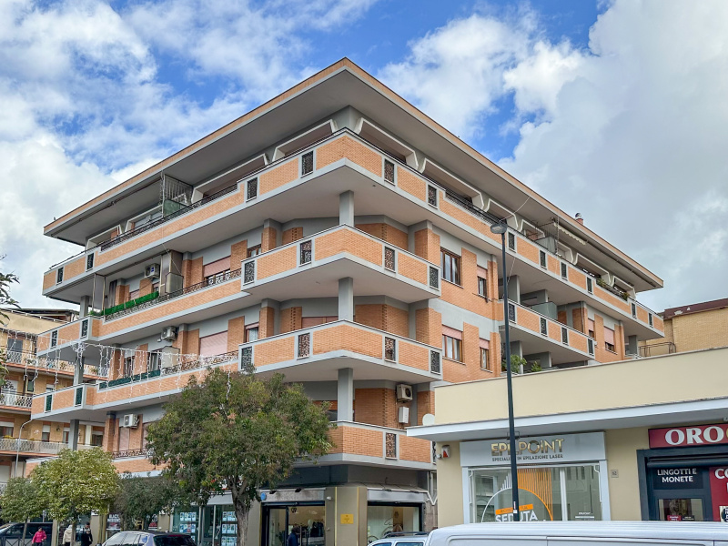 Tipologia Immobile: appartamento Provincia: roma Comune: pomezia Località:  Indirizzo: Via Roma