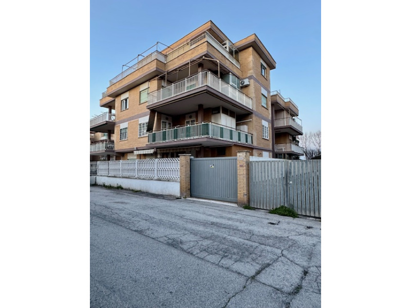 Tipologia Immobile: appartamento Provincia: roma Comune: pomezia Località:  Indirizzo: Via Svezia