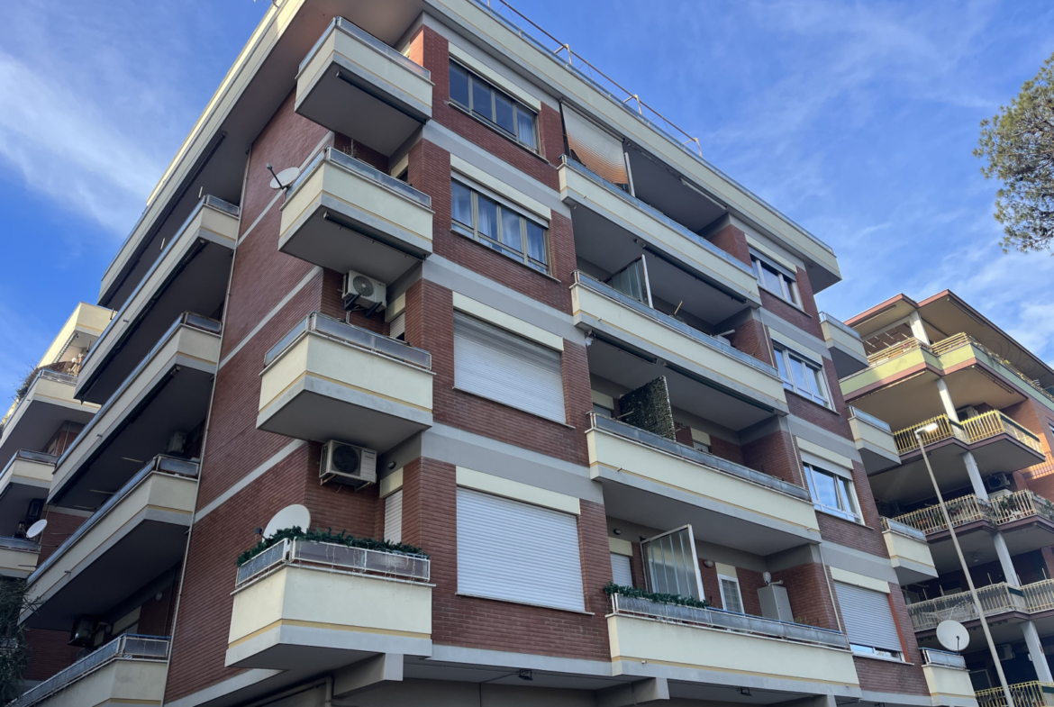 Tipologia Immobile: appartamento Provincia: roma Comune: roma Località: ostia ponente Indirizzo: Viale dei Romagnoli