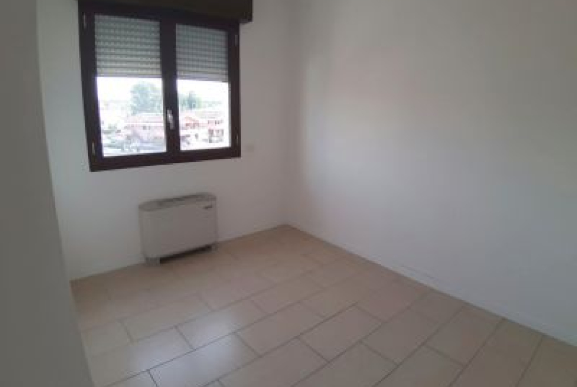 Tipologia Immobile: appartamento Provincia: roma Comune: roma Località: casal palocco Indirizzo: Via Salorno