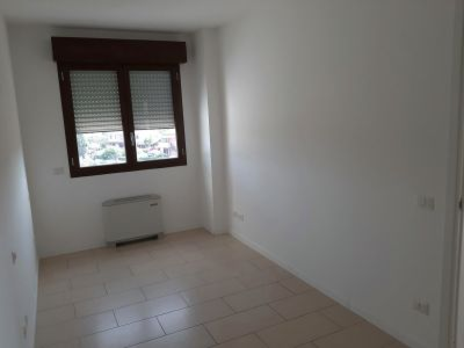 Tipologia Immobile: appartamento Provincia: roma Comune: roma Località: casal palocco Indirizzo: Via Salorno
