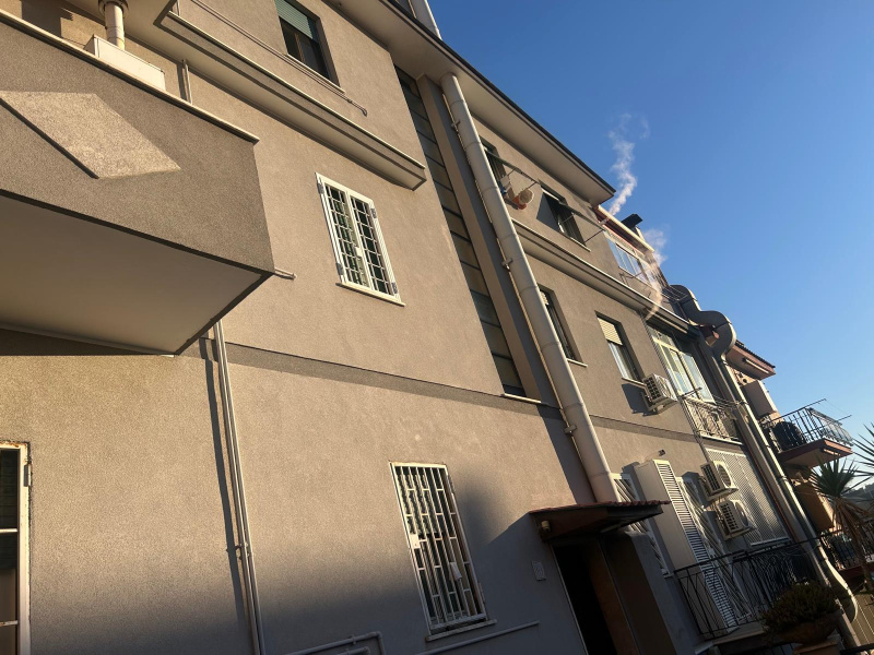 Tipologia Immobile: appartamento Provincia: roma Comune: roma Località: giardinetti Indirizzo: Via di Carcaricola