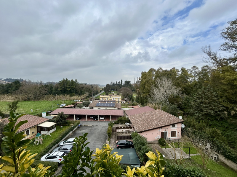 Tipologia Immobile: appartamento Provincia: roma Comune: roma Località: casalotti Indirizzo: Via di Casalotti