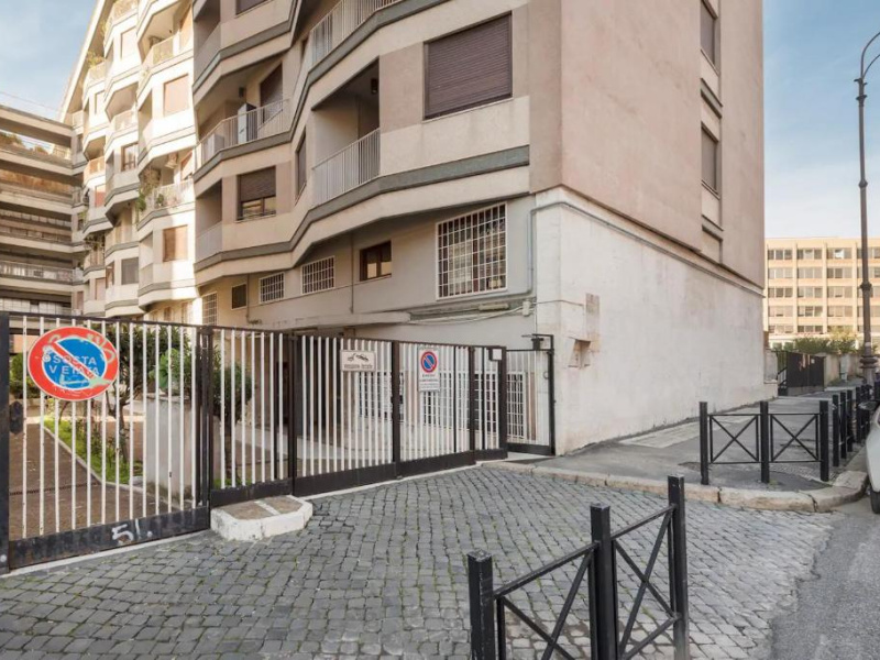 Tipologia Immobile: appartamento Provincia: roma Comune: roma Località: san giovanni Indirizzo: Via dei Laterani