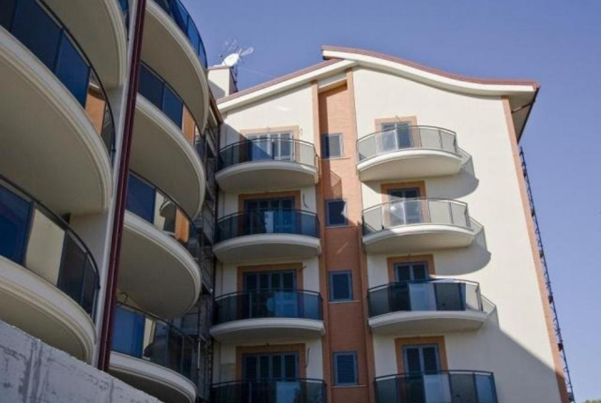 Tipologia Immobile: appartamento Provincia: roma Comune: roma Località: axa Indirizzo: Via Padre Massaruti