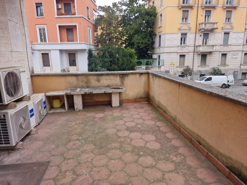 Tipologia Immobile: appartamento Provincia: roma Comune: roma Località: parioli - pinciano Indirizzo: Viale Bruno Buozzi