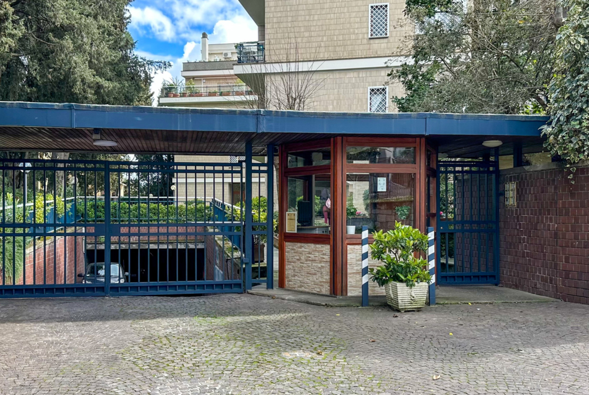 Tipologia Immobile: appartamento Provincia: roma Comune: roma Località: ponte milvio Indirizzo: Viale Cortina d'Ampezzo