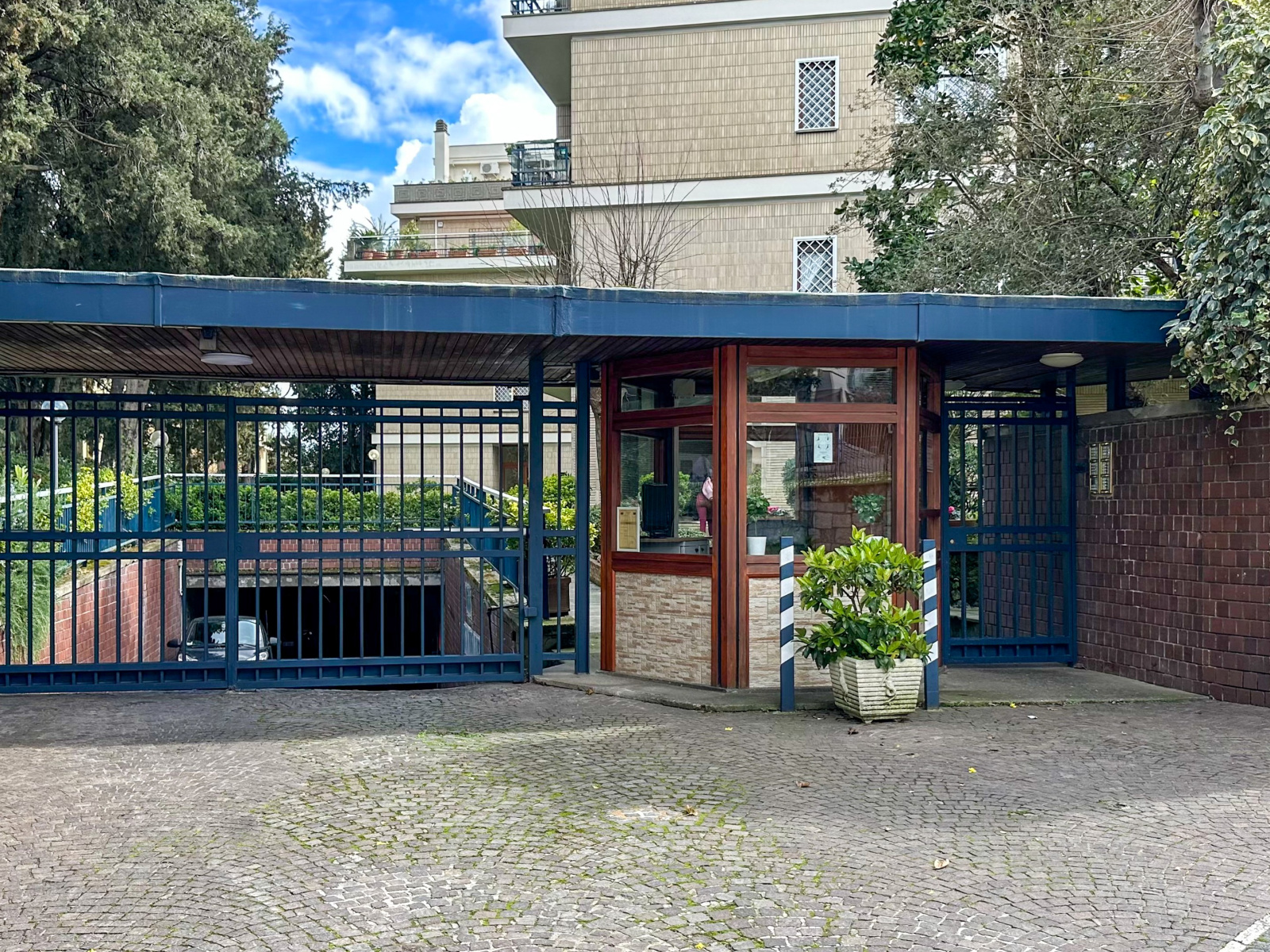 Tipologia Immobile: appartamento Provincia: roma Comune: roma Località: ponte milvio Indirizzo: Viale Cortina d'Ampezzo
