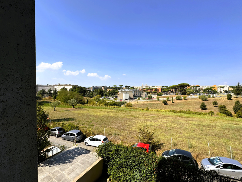 Tipologia Immobile: appartamento Provincia: roma Comune: roma Località: pineta sacchetti Indirizzo: Via degli Scolopi