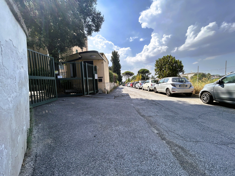 Tipologia Immobile: appartamento Provincia: roma Comune: roma Località: pineta sacchetti Indirizzo: Via degli Scolopi