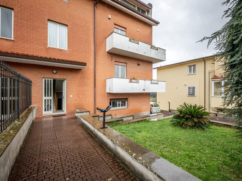 Tipologia Immobile: appartamento Provincia: roma Comune: roma Località: cesano Indirizzo: Via Fosso degli Arcacci