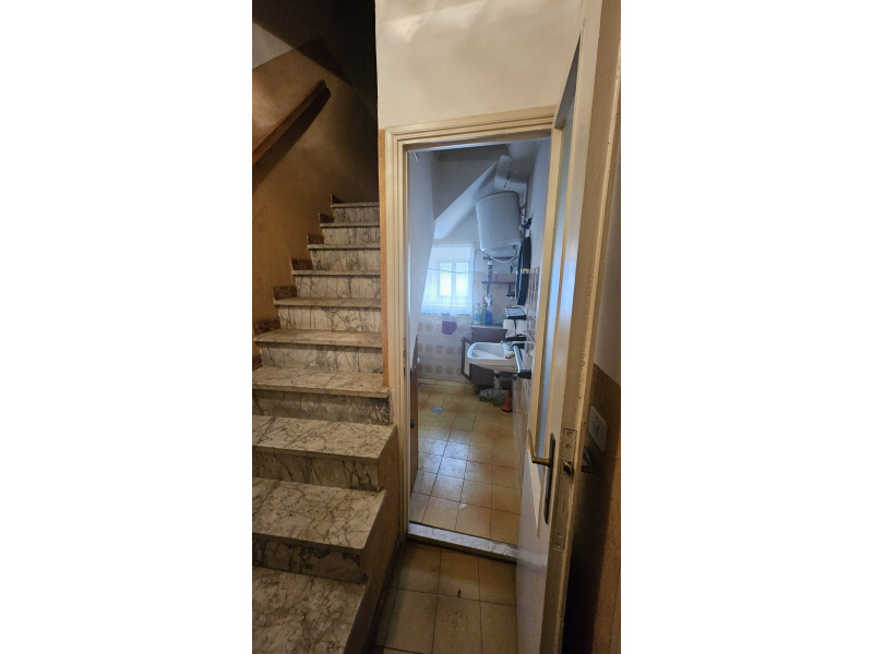 Tipologia Immobile: appartamento Provincia: roma Comune: segni Località:  Indirizzo: Via Umberto I