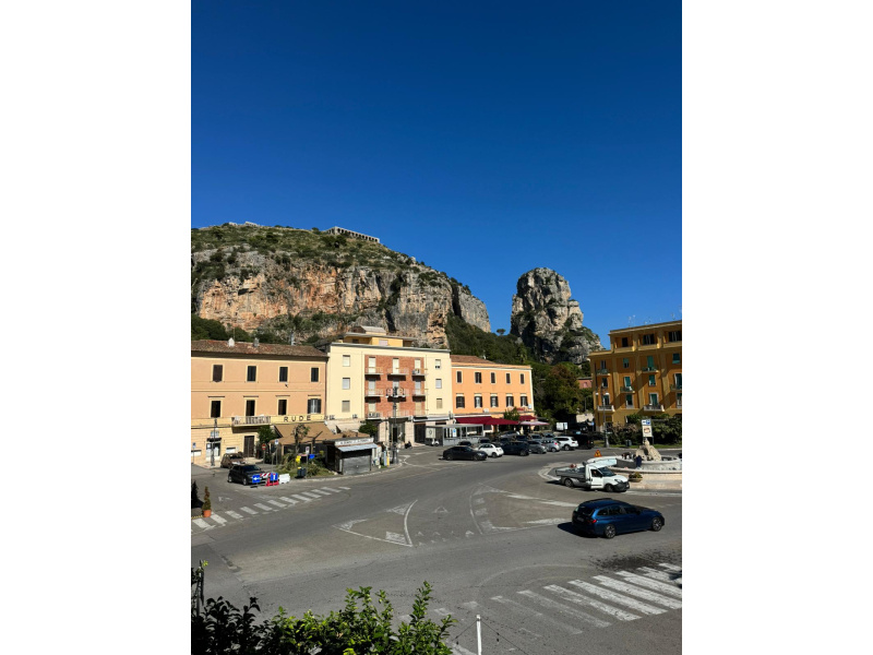 Tipologia Immobile: appartamento Provincia: latina Comune: terracina Località: centro urbano Indirizzo: Piazza della Repubblica