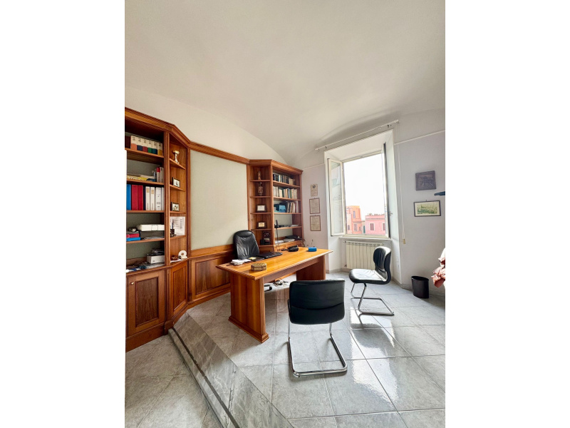 Tipologia Immobile: appartamento uso ufficio Provincia: roma Comune: nettuno Località: centro Indirizzo: Piazza Giuseppe Mazzini