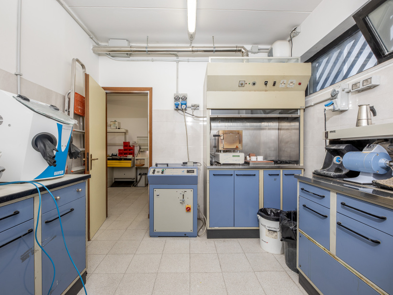 Tipologia Immobile: appartamento uso ufficio Provincia: roma Comune: roma Località: colli aniene Indirizzo: Via Vito Giuseppe Galati