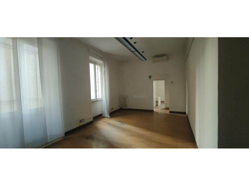 Tipologia Immobile: appartamento uso ufficio Provincia: roma Comune: roma Località: ripetta - v. emanuele - palatino Indirizzo: Corso Vittorio Emanuele II