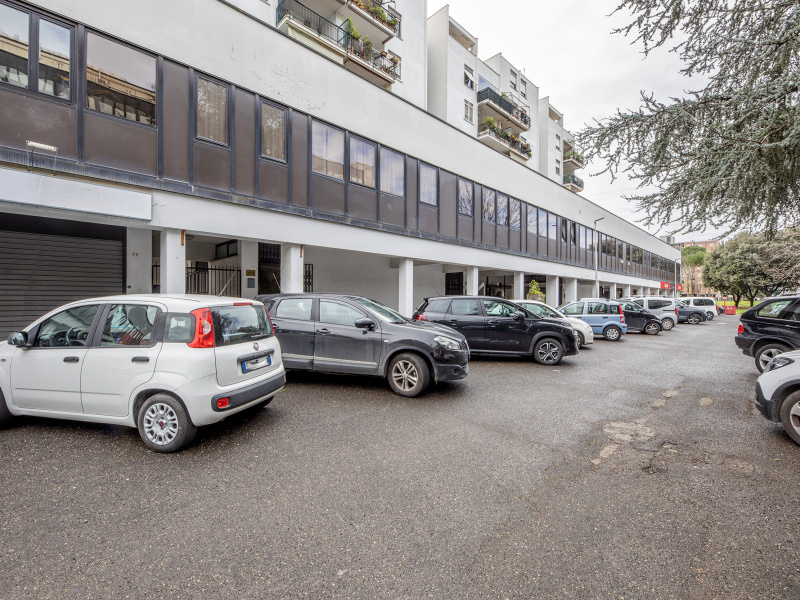 Tipologia Immobile: appartamento uso ufficio Provincia: roma Comune: roma Località: colli aniene Indirizzo: Via Vito Giuseppe Galati