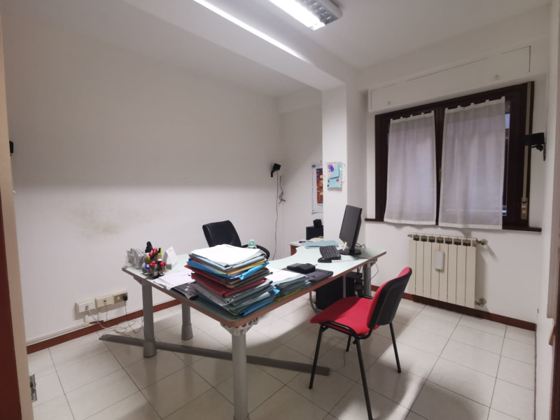 Tipologia Immobile: appartamento Provincia: roma Comune: velletri Località:  Indirizzo: Via Lata