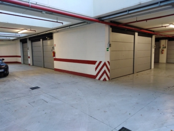 Tipologia Immobile: box Provincia: roma Comune: Roma Località:  Indirizzo: Viale Cortina d'Ampezzo