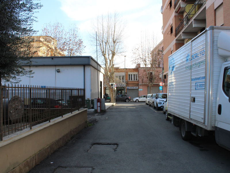 Tipologia Immobile: box Provincia: roma Comune: guidonia montecelio Località: guidonia Indirizzo: Via Antonio Locatelli