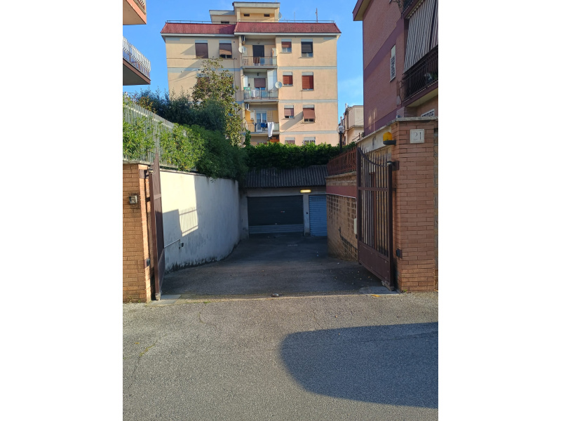 Tipologia Immobile: box Provincia: roma Comune: roma Località: tor tre teste Indirizzo: Via Generoso Pope