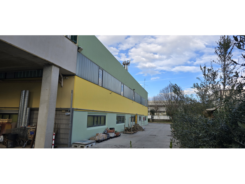 Tipologia Immobile: capannone Provincia: roma Comune: genzano di roma Località:  Indirizzo: Viale del Lavoro