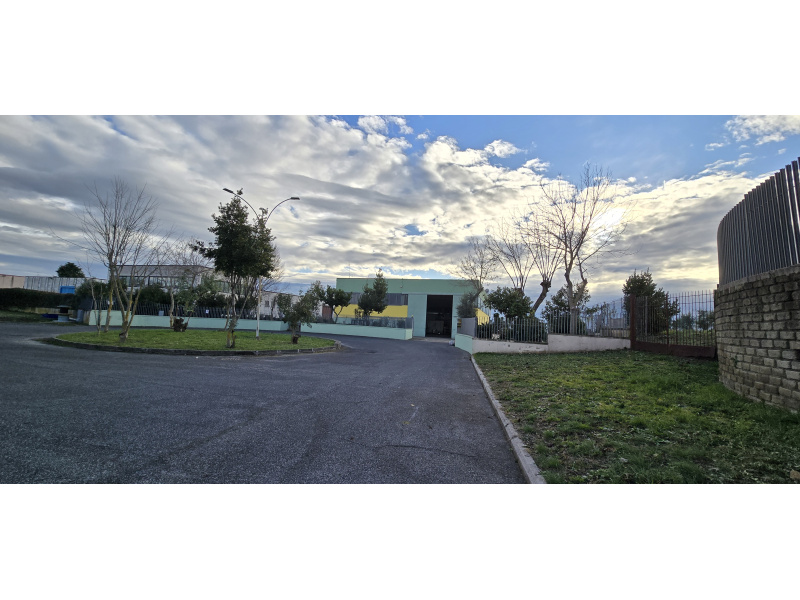 Tipologia Immobile: capannone Provincia: roma Comune: genzano di roma Località:  Indirizzo: Viale del Lavoro