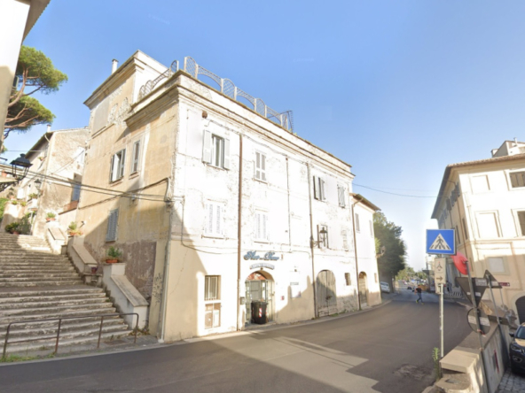 Tipologia Immobile: locale commerciale / negozio Provincia: roma Comune: castel gandolfo Località:  Indirizzo: Via Ercolano