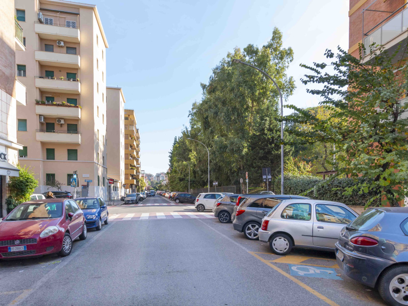 Tipologia Immobile: locale commerciale / negozio Provincia: roma Comune: roma Località: garbatella Indirizzo: Via Ignazio Persico