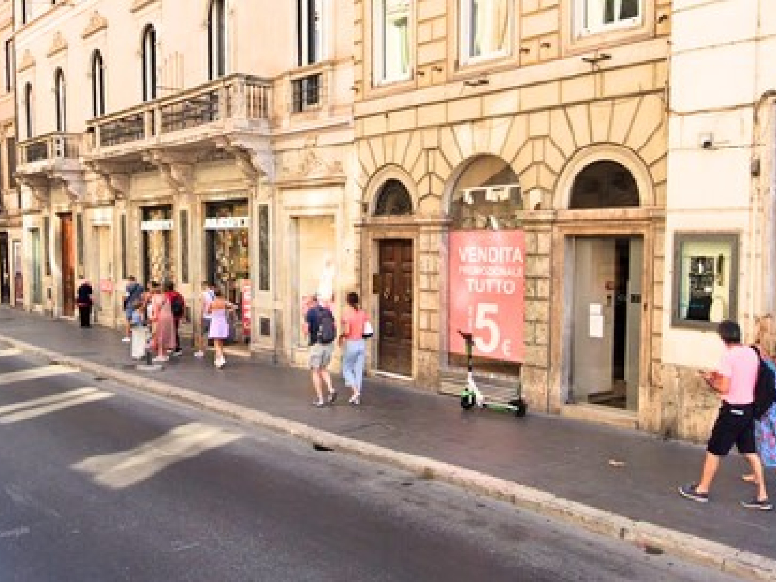 Tipologia Immobile: locale commerciale / negozio Provincia: roma Comune: roma Località: piazza spagna - veneto - xx settembre Indirizzo: Via del Corso