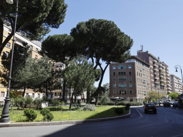 Tipologia Immobile: locale commerciale / negozio Provincia: roma Comune: roma Località: regina margherita Indirizzo: Corso Trieste