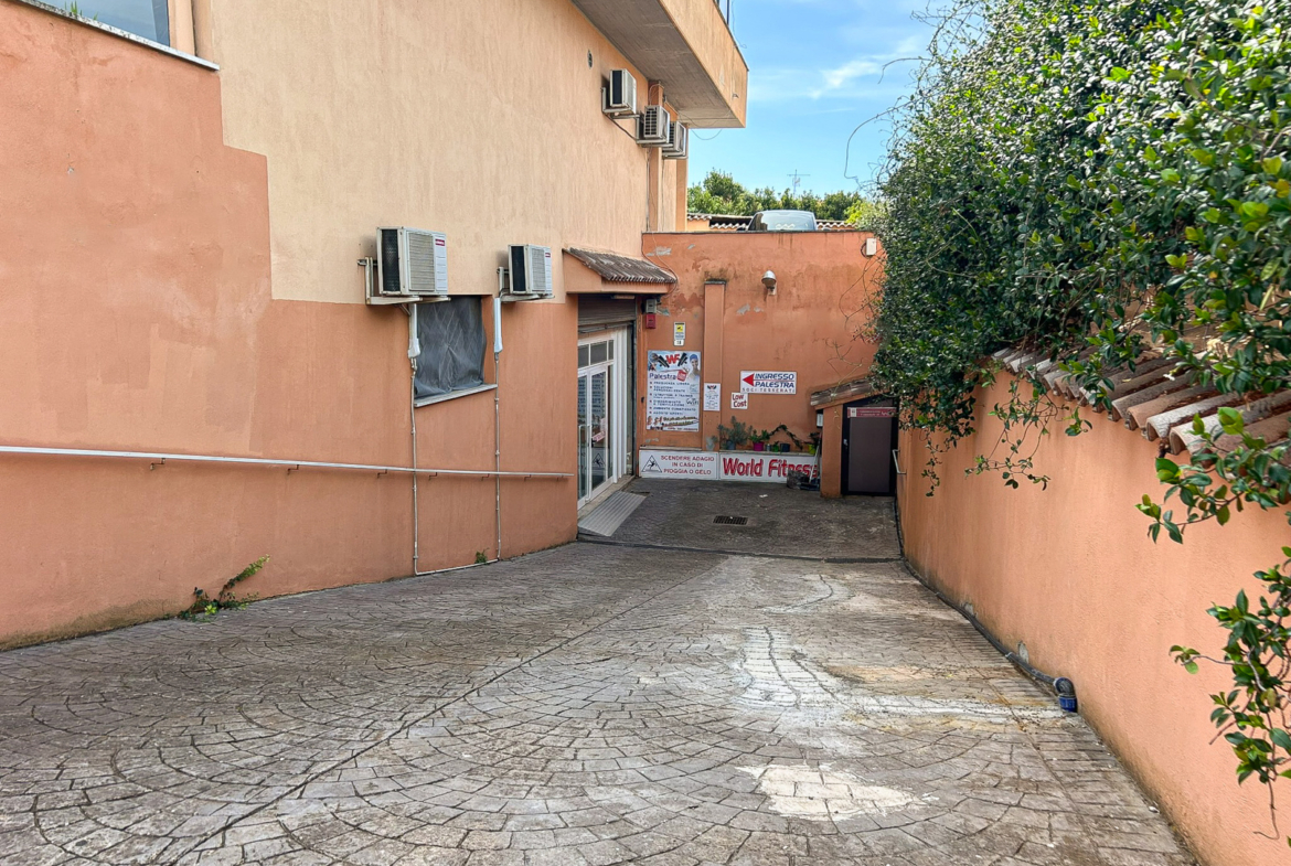 Tipologia Immobile: magazzino Provincia: roma Comune: ardea Località: tor san lorenzo Indirizzo: Via Rieti