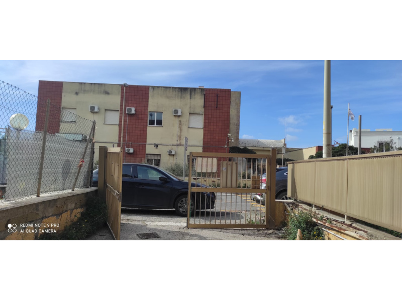 Tipologia Immobile: magazzino Provincia: roma Comune: pomezia Località:  Indirizzo: Lungomare delle Sirene