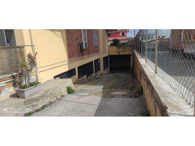 Tipologia Immobile: magazzino Provincia: roma Comune: pomezia Località:  Indirizzo: Lungomare delle Sirene