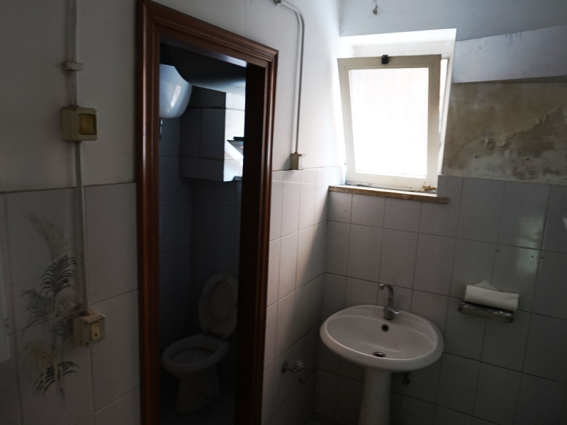 Tipologia Immobile: magazzino Provincia: roma Comune: roma Località: torre angela Indirizzo: Via dei Coribanti
