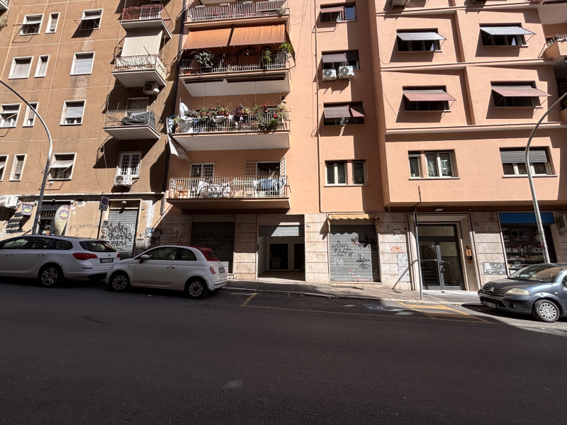 Tipologia Immobile: magazzino Provincia: roma Comune: roma Località: arco di travertino Indirizzo: Via Genzano