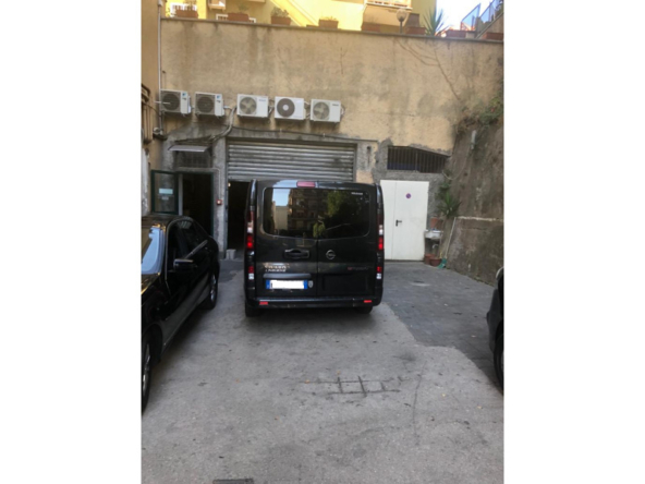 Tipologia Immobile: negozio Provincia: roma Comune: roma Località: jonio Indirizzo: Piazza Capri