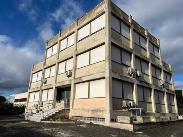 Tipologia Immobile: palazzo uso ufficio Provincia: roma Comune: albano laziale Località: pavona Indirizzo: Via dei Piani di Monte Savello