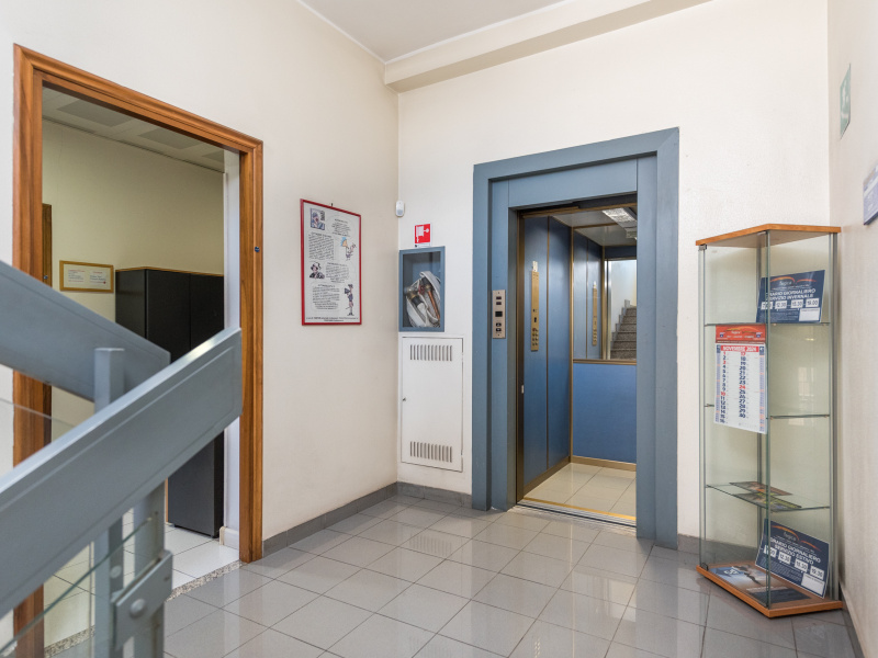 Tipologia Immobile: palazzo uso ufficio Provincia: roma Comune: roma Località: arco di travertino Indirizzo: Via Anzio