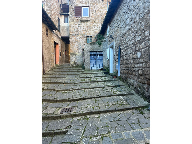 Tipologia Immobile: palazzo/terratetto Provincia: viterbo Comune: capranica Località:  Indirizzo: Vicolo del Giacinto
