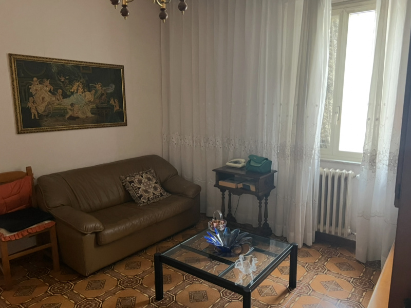 Tipologia Immobile: palazzo/terratetto Provincia: roma Comune: roma Località: casal selce Indirizzo: Via di Casal Selce
