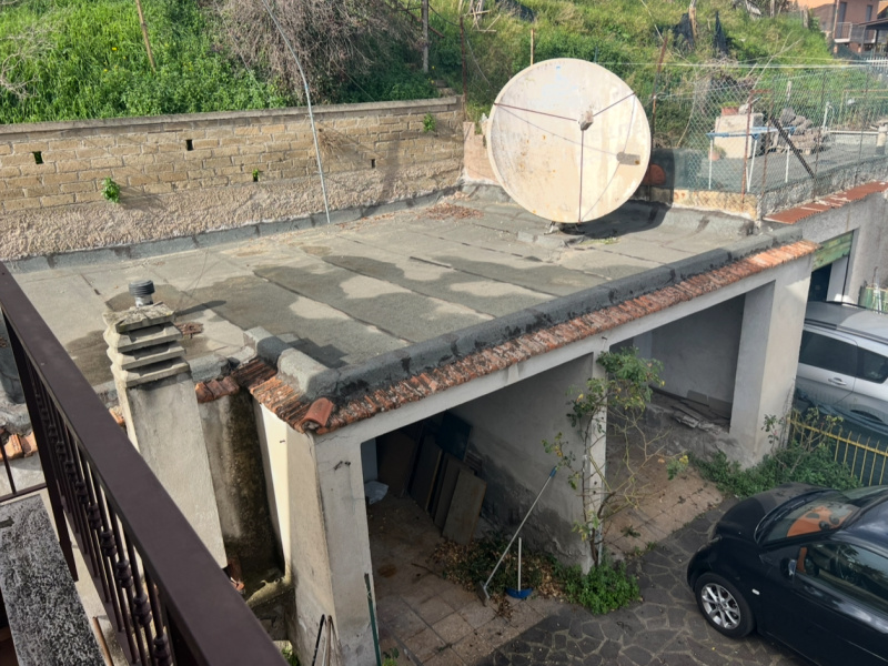 Tipologia Immobile: palazzo/terratetto Provincia: roma Comune: roma Località: casal selce Indirizzo: Via di Casal Selce