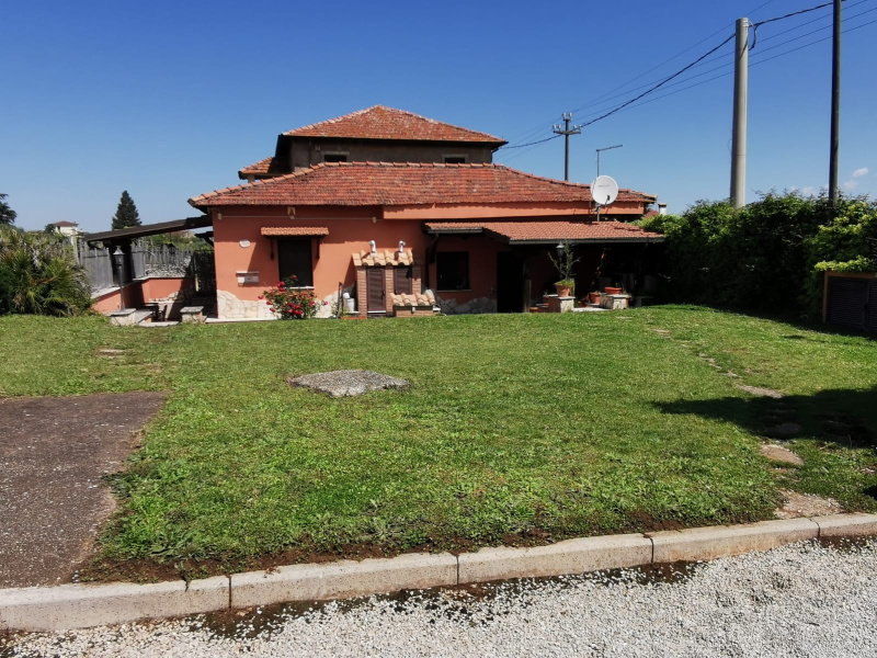 Tipologia Immobile: rustico/casale Provincia: roma Comune: frascati Località: vermicino Indirizzo: Via San Matteo