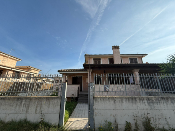 Tipologia Immobile: villa / indipendente / semi indipendente Provincia: roma Comune: fiumicino Località: aranova Indirizzo: Via Nureci