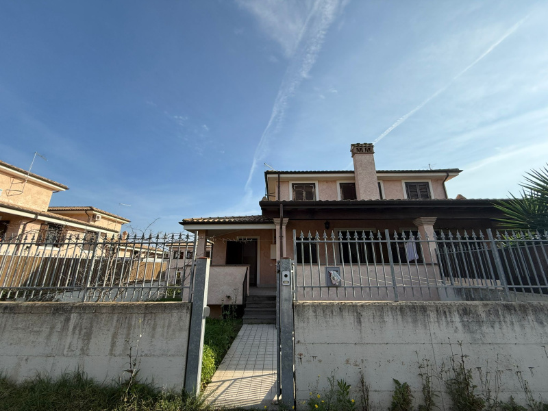 Tipologia Immobile: villa / indipendente / semi indipendente Provincia: roma Comune: fiumicino Località: aranova Indirizzo: Via Nureci