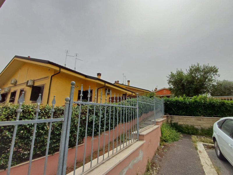 Tipologia Immobile: villa / indipendente / semi indipendente Provincia: roma Comune: roma Località: villaggio prenestino Indirizzo: Via del Fosso Scilicino